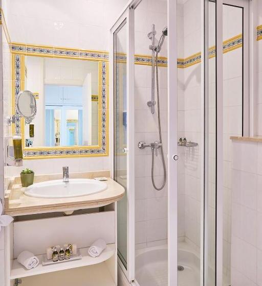 Люкс Мастер, Precise Resort Tenerife