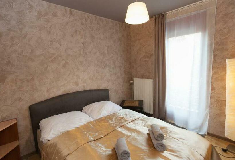 デラックススタジオ, Anva House