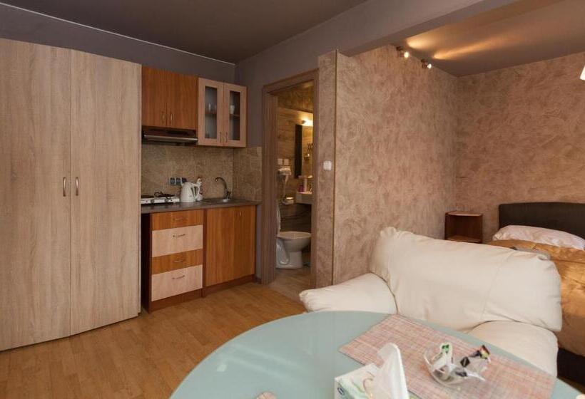 デラックススタジオ, Anva House