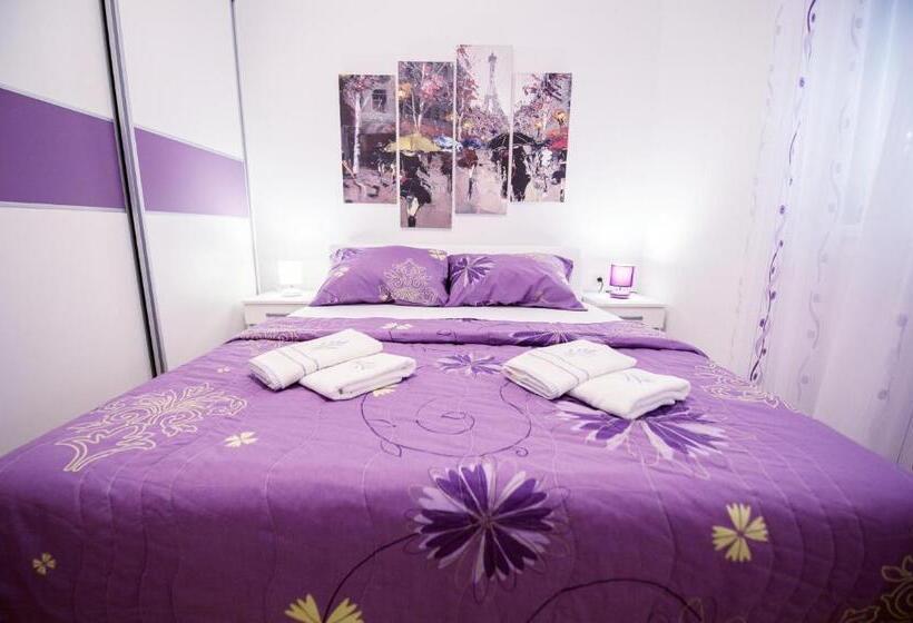 سوئیت با بالکن, Apartman Katarina