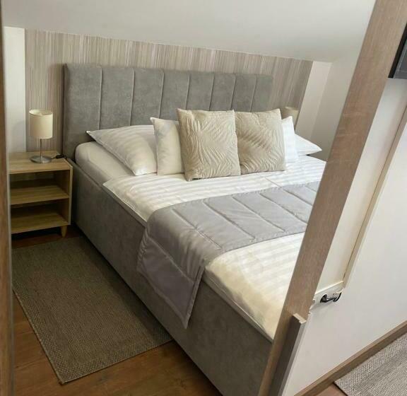 标准间, Riviéra Apartmanok