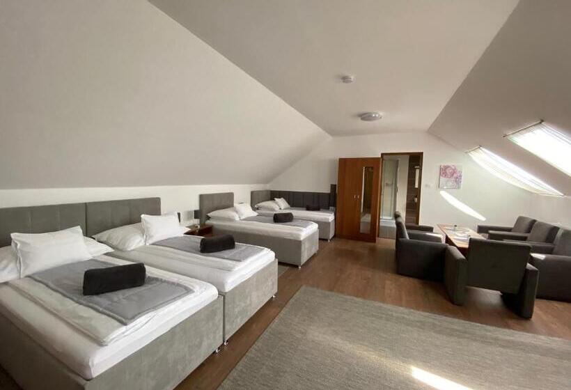 园景标准四人间, Riviéra Apartmanok