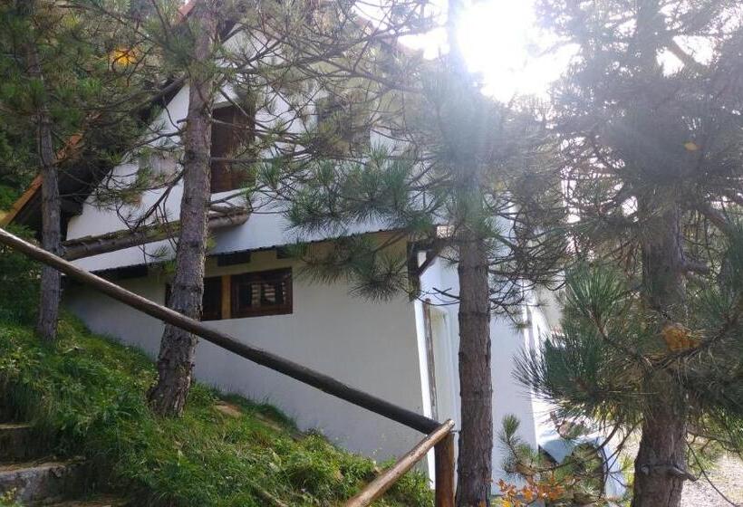 سوییت دوبلکس, Uki & Sofi Mountain House