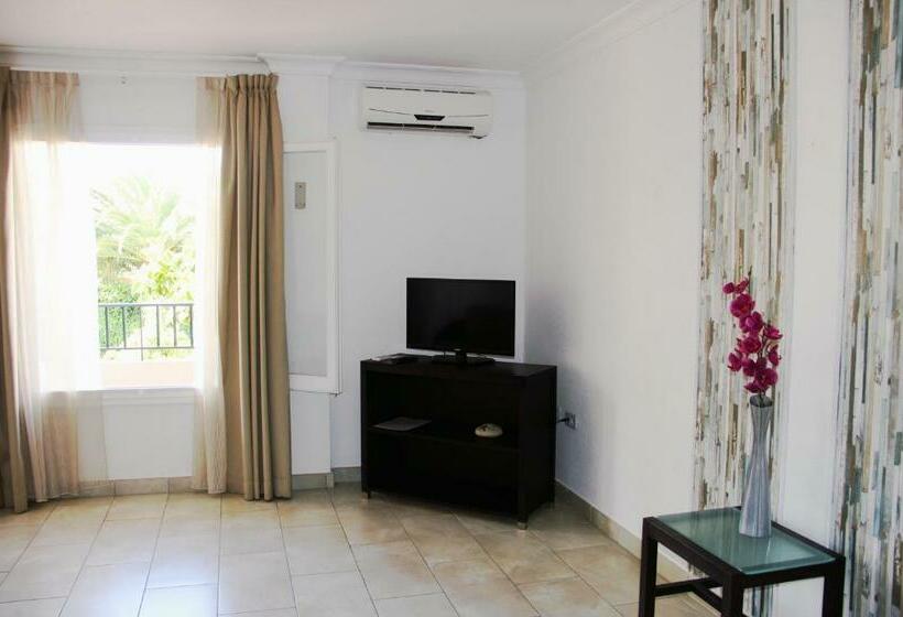 Апартаменты 1 Спальня, Apartamentos Royal Life