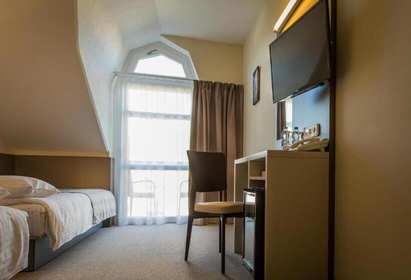 스탠다드 룸, Corvin Hotel Budapest Corvin Wing