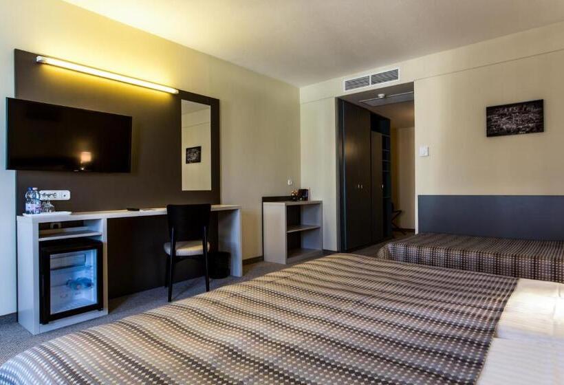 스탠다드 트리플 룸, Corvin Hotel Budapest Corvin Wing