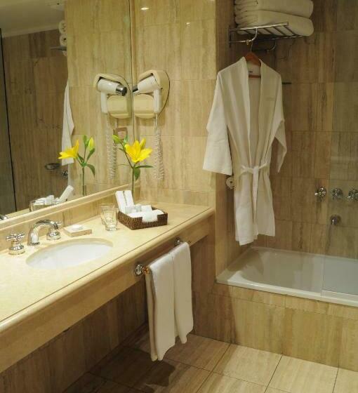 标准工作室, Loi Suites Recoleta