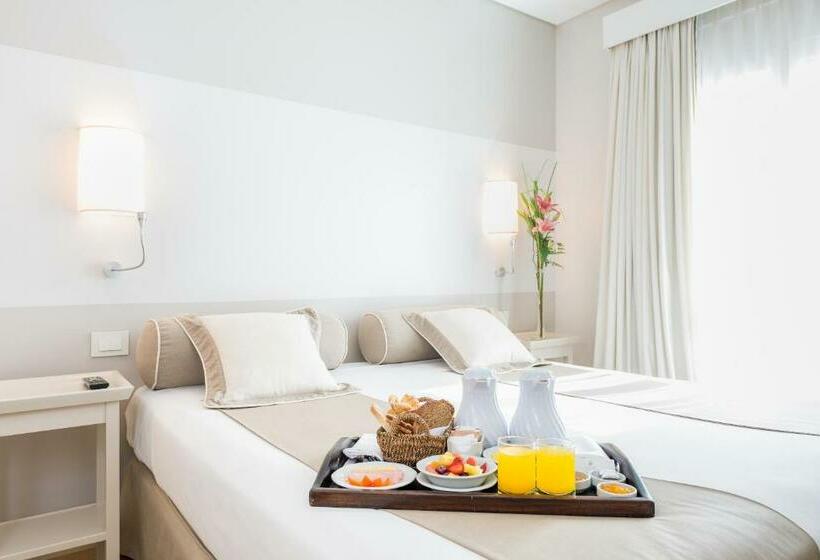 标准工作室, Loi Suites Recoleta