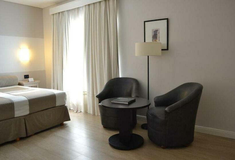 标准工作室, Loi Suites Recoleta