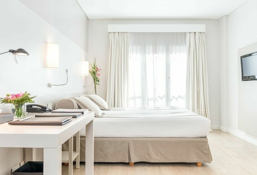 标准工作室, Loi Suites Recoleta