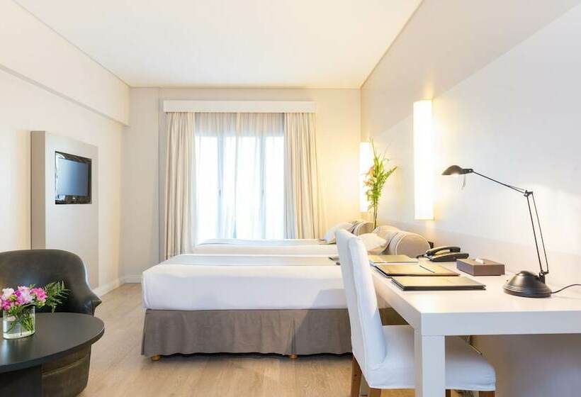 标准工作室, Loi Suites Recoleta