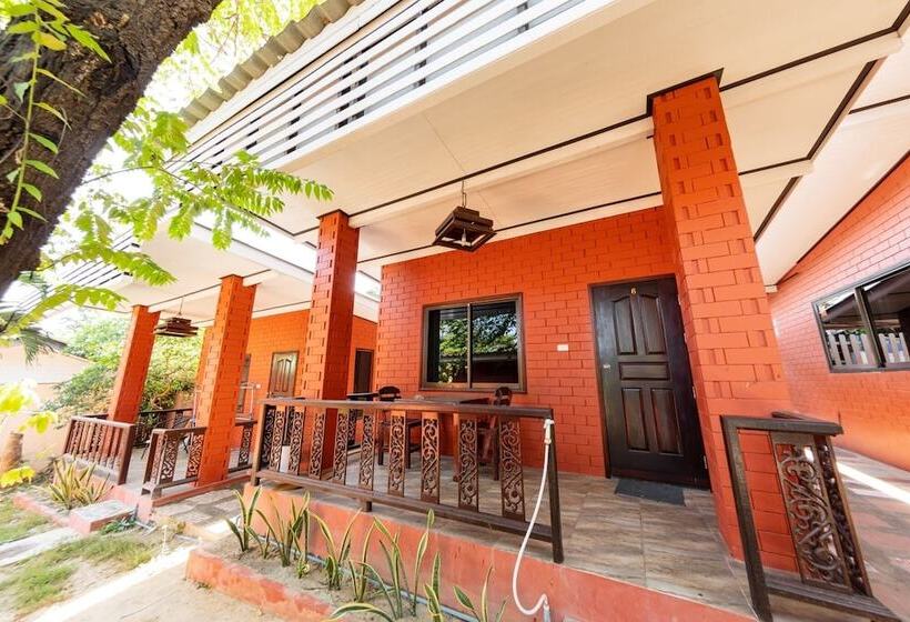 سوییت خانوادگی, Tompizza Resort