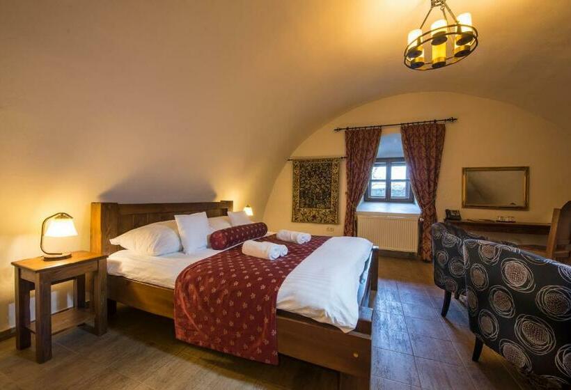 スーペリアールーム, Grand Vígľaš