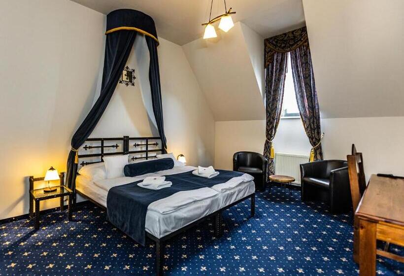 スタンダードルーム, Grand Vígľaš