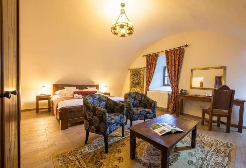 スーペリアールーム, Grand Vígľaš