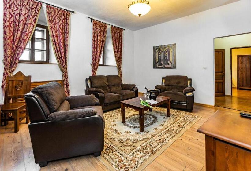 スーペリアースイート, Grand Vígľaš