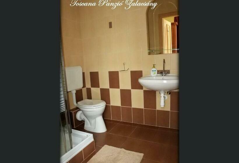 标准间, Zalacsány Toscana étterem Panzió