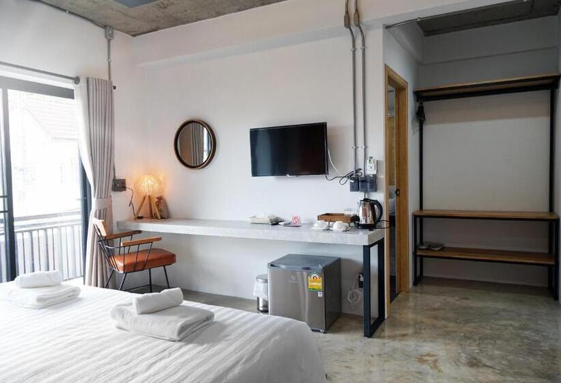 غرفة قياسية فردية, Luck Esan Loft