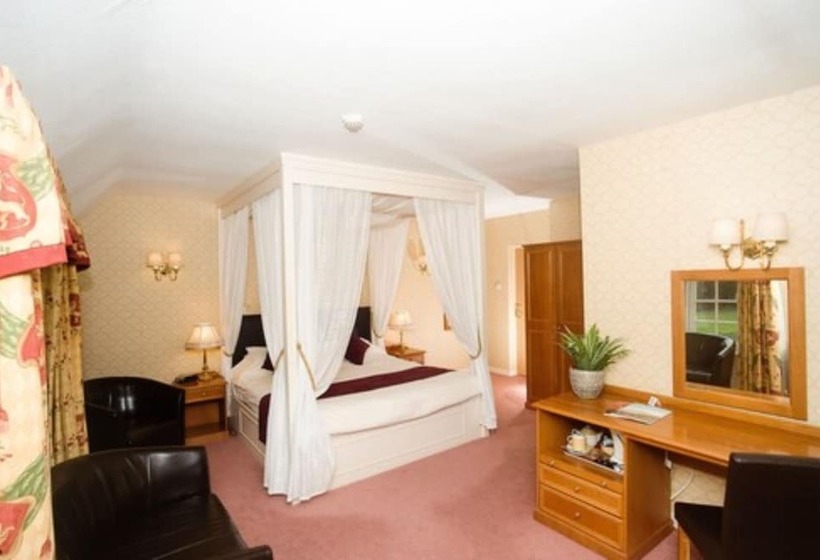 Quarto standard, Howfield Manor