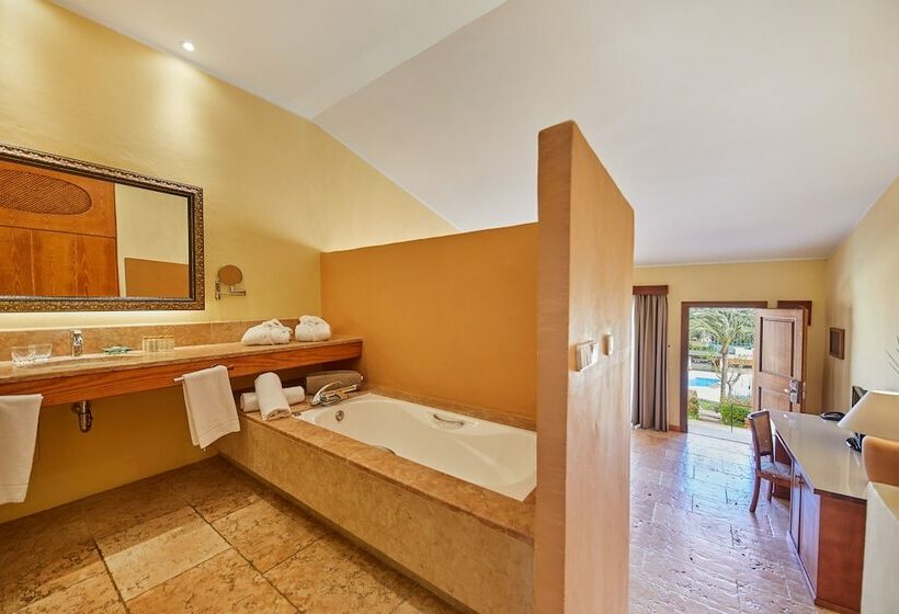 Люкс, Pula Suites Boutique Resort