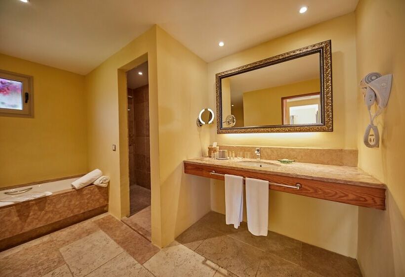 Люкс, Pula Suites Boutique Resort