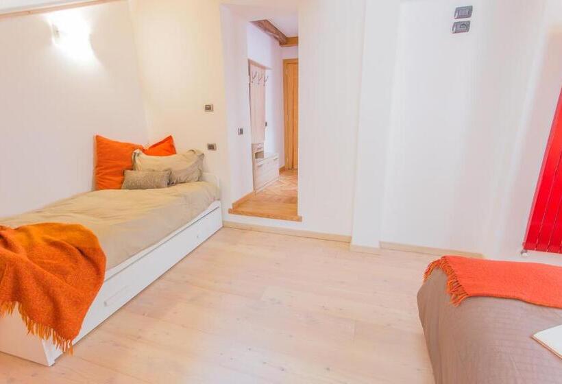 اتاق استاندارد چهار تخته, B&b White Moon