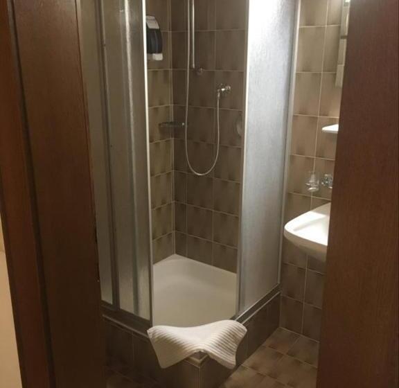 Номер Стандарт 2 Двуспальные Кровати, Aineterhof