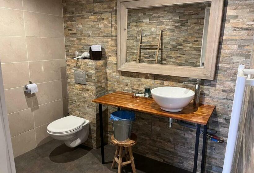 Дом 1 Спальня, L'hostellerie De Sèvremont
