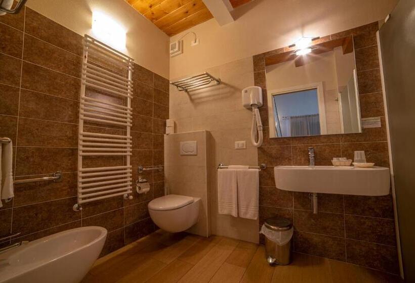 Номер Стандарт Трехместный, Agriturismo B&b Vista Parco