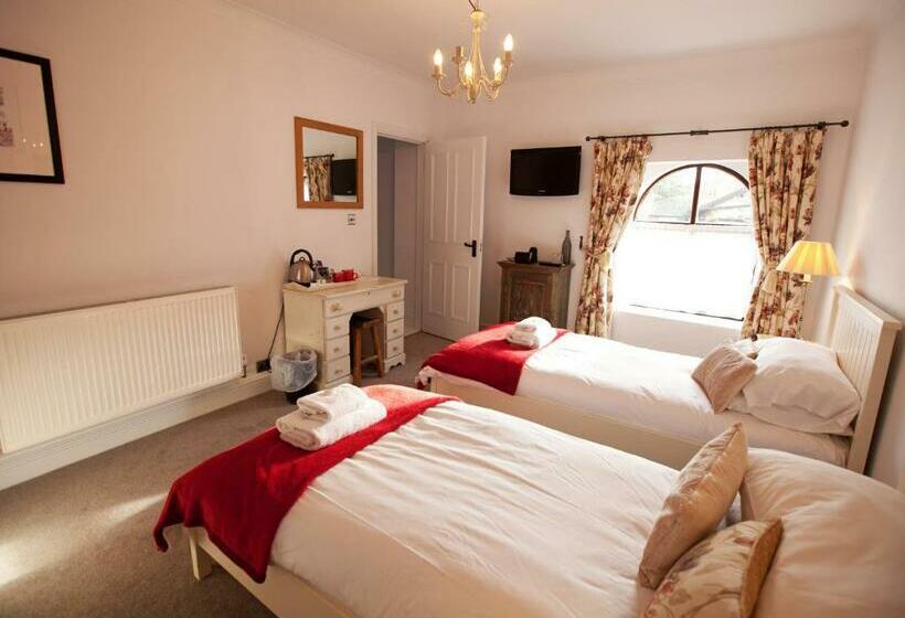 Номер Стандарт, Manor House Inn