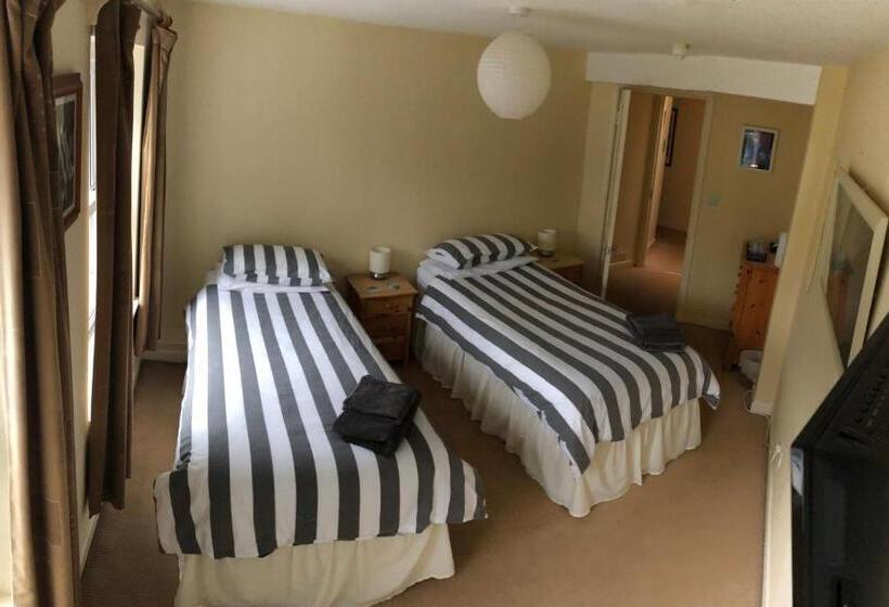 Номер Стандарт, Channel View Guest House