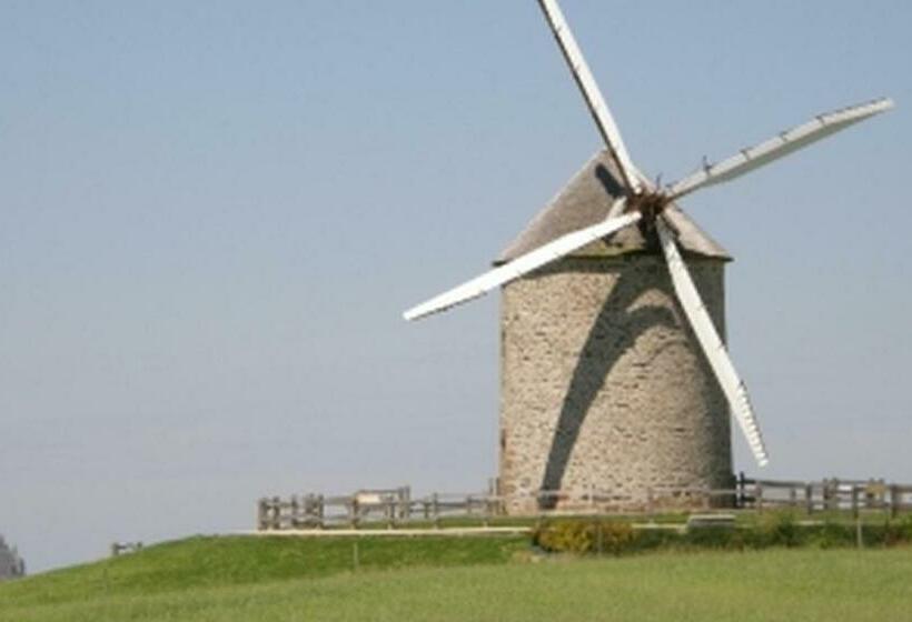 Номер Стандарт, La Bastide Du Moulin   Mont St Michel