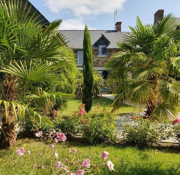 Дом 1 Спальня, La Bastide Du Moulin   Mont St Michel