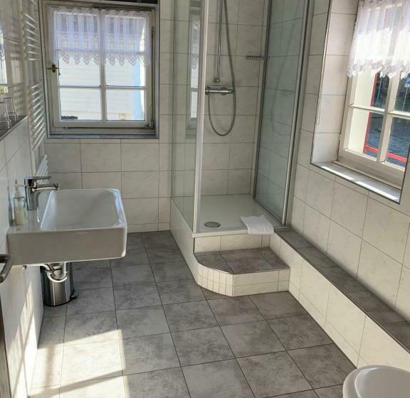 Четырехместный Номер Стандарт, Garni Hotel Im Fachwerkhof