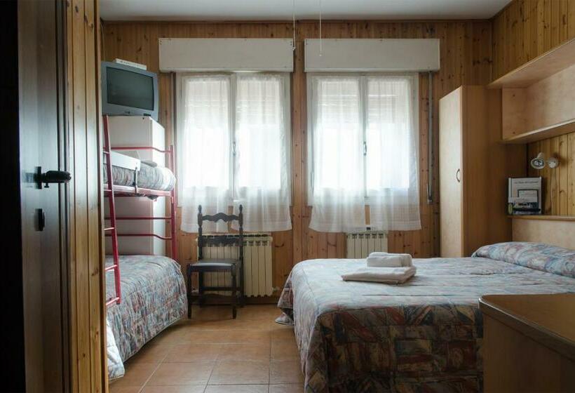 Трежместный Номер Economy, Capriolo