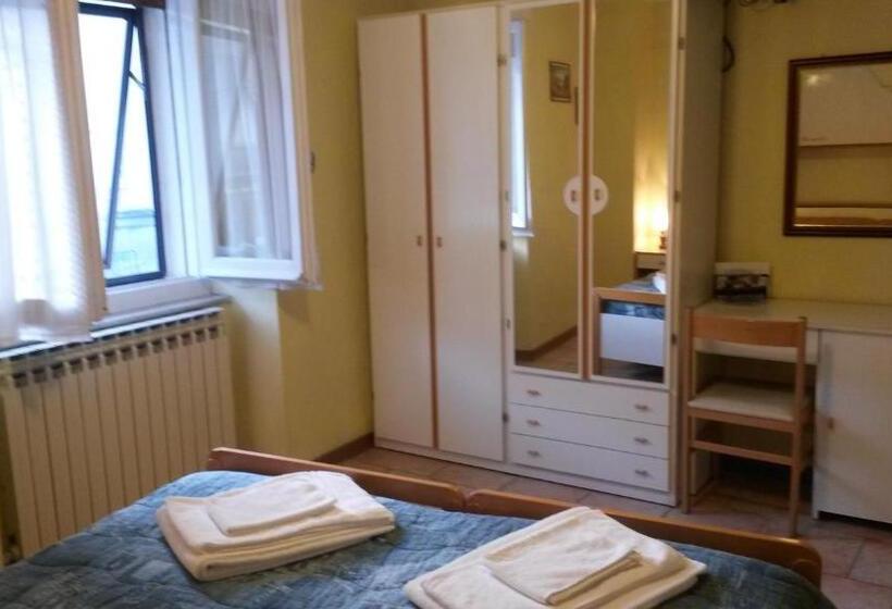 Трежместный Номер Economy, Capriolo