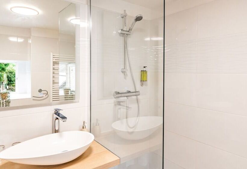 Номер Стандарт Трехместный, Demeures & Châteaux   Hôtel De La Porte Saint Malo