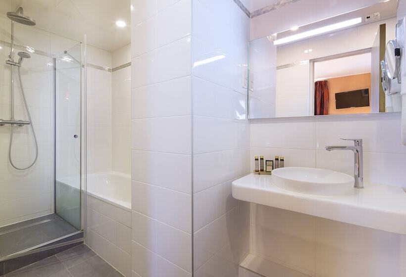 スーペリアールーム, Des Arts Montmartre