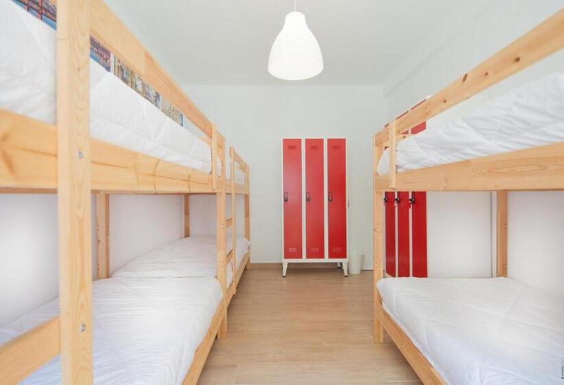 تختخواب در اتاق مشترک, Furadouro Terrace Hostel