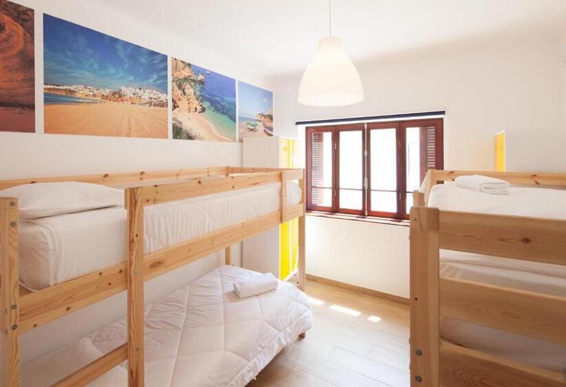 تختخواب در اتاق مشترک, Furadouro Terrace Hostel