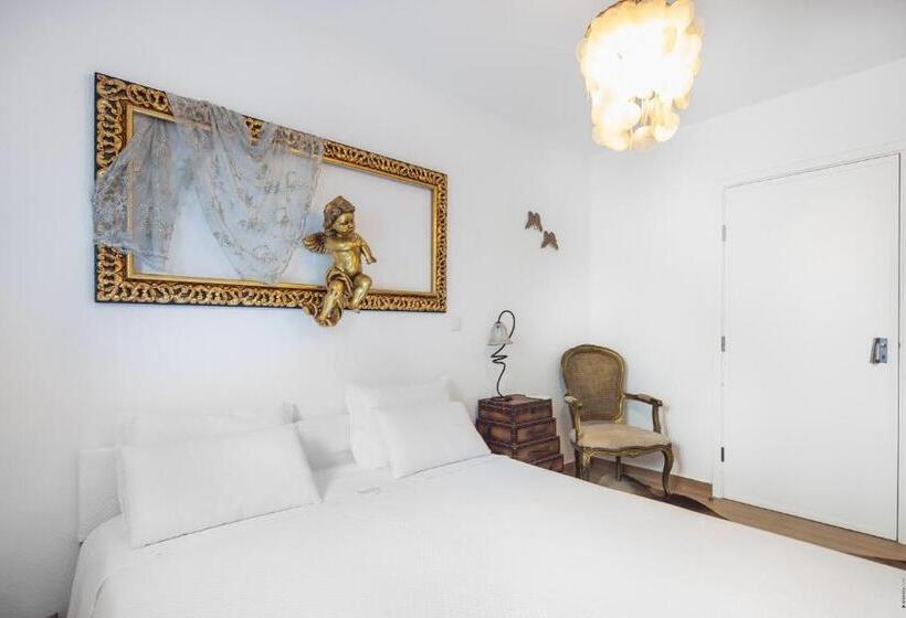 سوییت لوکس, Furadouro Terrace Hostel
