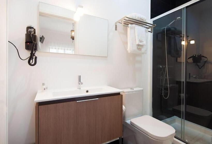 سوییت لوکس, Furadouro Terrace Hostel