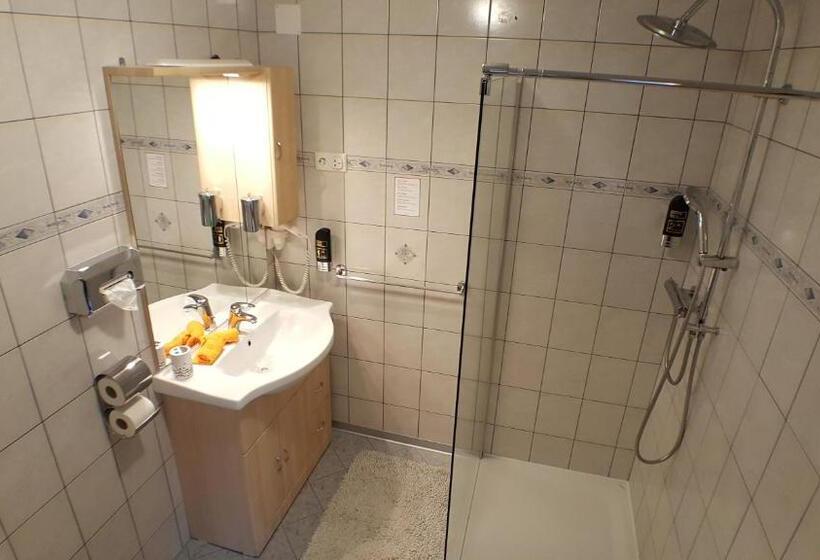 Номер Стандарт с Балконом, Gasthof Klug Zum Ehrensepp