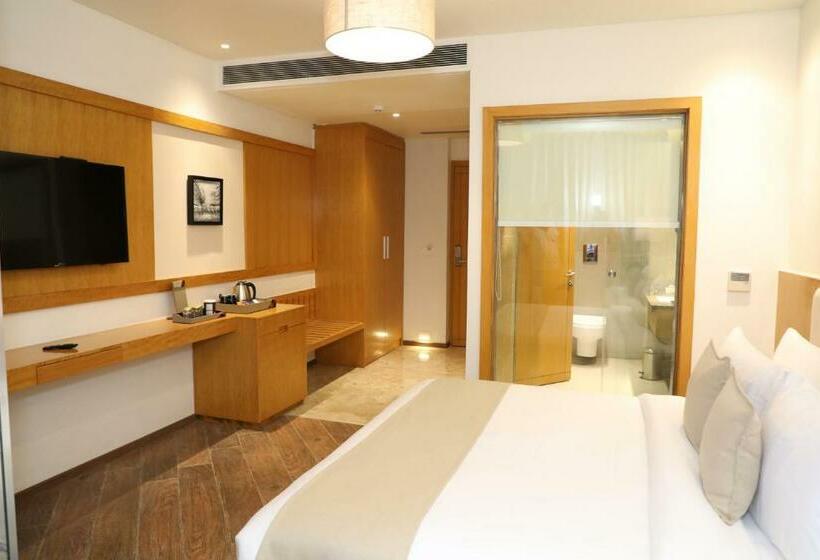 标准间, The Fern Residency Morbi