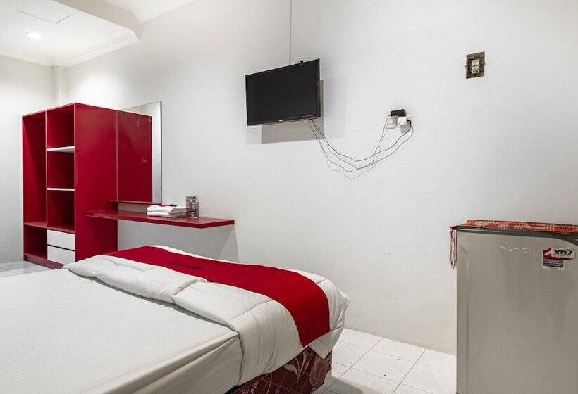 Номер Стандарт, Reddoorz Plus @ Gunungsari Surabaya