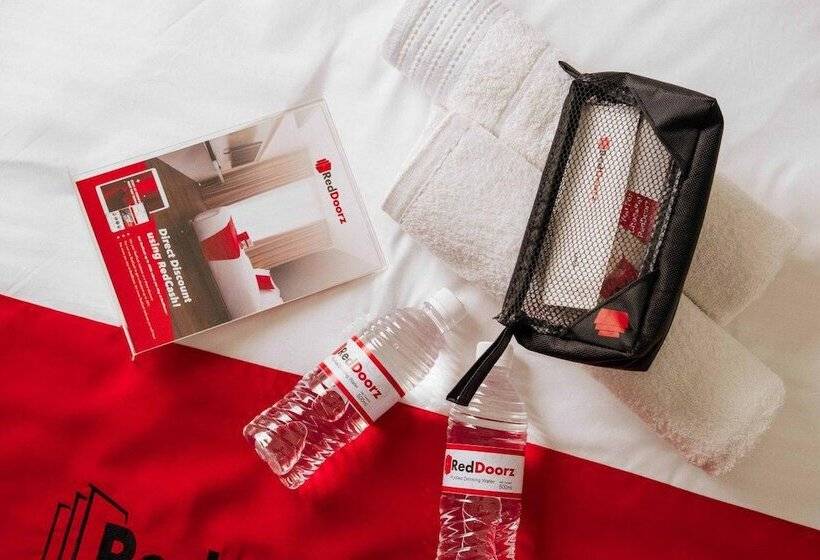 Семейный Номер, Reddoorz Plus @ Gunungsari Surabaya