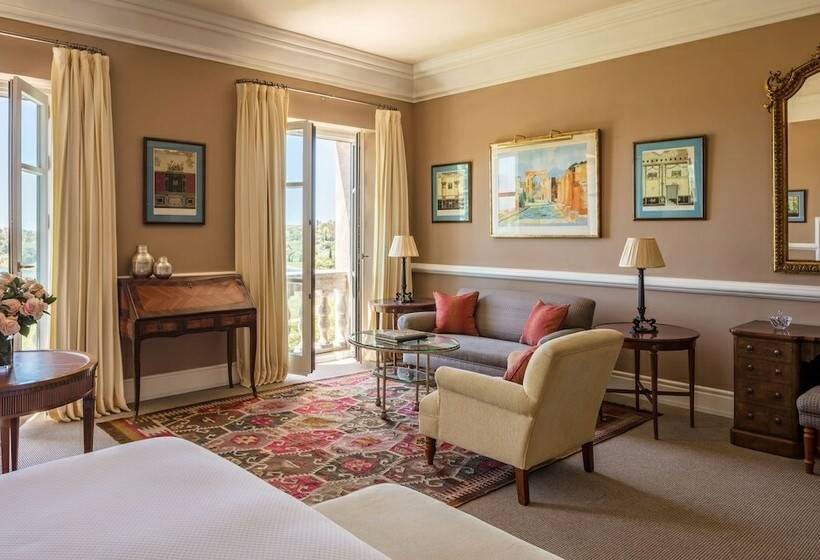 湖の見えるジュニアスイート, Anantara Villa Padierna Palace Benahavís Marbella Resort   A Leading Hotel Of The World