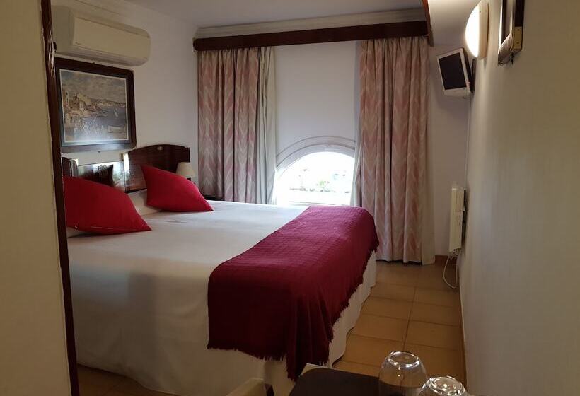 エコノミールーム, La Residencia