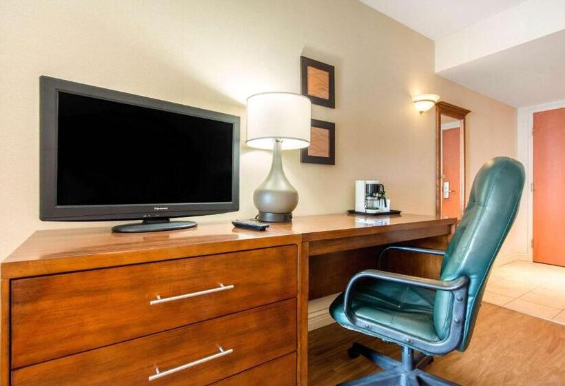 Номер Стандарт, Comfort Inn & Suites Shawinigan