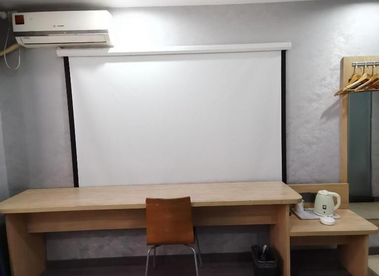 Номер Стандарт, 7days Inn Changsha Houjiatang Yali High School